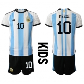 Billige Argentina Lionel Messi #10 Hjemmebanetrøje Børn VM 2022 Kort ærmer (+ bukser)