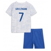 Billige Frankrig Antoine Griezmann #7 Udebanetrøje Børn VM 2022 Kort ærmer (+ bukser)