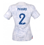 Billige Frankrig Benjamin Pavard #2 Udebanetrøje Dame VM 2022 Kort ærmer