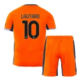 Billige Inter Milan Lautaro Martinez #10 Tredje trøje Børn 2023-24 Kort ærmer (+ bukser)