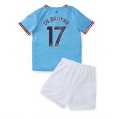 Billige Manchester City Kevin De Bruyne #17 Hjemmebanetrøje Børn 2022-23 Kort ærmer (+ bukser)