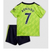 Billige Manchester United Cristiano Ronaldo #7 Tredje trøje Børn 2022-23 Kort ærmer (+ bukser)