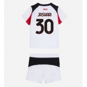 Billige AC Milan Ardon Jashari #30 Udebanetrøje Børn 2025-26 Kort ærmer (+ bukser)
