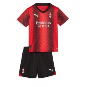 Billige AC Milan Hjemmebanetrøje Børn 2023-24 Kort ærmer (+ bukser)