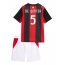 Billige AC Milan Koni De Winter #5 Hjemmebanetrøje Børn 2026-27 Kort ærmer (+ bukser)