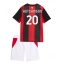 Billige AC Milan Omari Hutchinson #20 Hjemmebanetrøje Børn 2026-27 Kort ærmer (+ bukser)