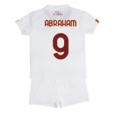 Billige AS Roma Tammy Abraham #9 Udebanetrøje Børn 2022-23 Kort ærmer (+ bukser)