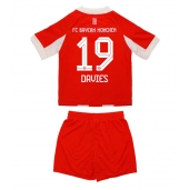 Billige Bayern Munich Alphonso Davies #19 Hjemmebanetrøje Børn 2025-26 Kort ærmer (+ bukser)