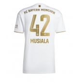 Billige Bayern Munich Jamal Musiala #42 Udebanetrøje 2022-23 Kort ærmer