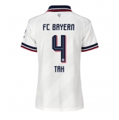 Billige Bayern Munich Jonathan Tah #4 Udebanetrøje Dame 2026-27 Kort ærmer