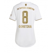 Billige Bayern Munich Leon Goretzka #8 Udebanetrøje Dame 2022-23 Kort ærmer