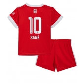 Billige Bayern Munich Leroy Sane #10 Hjemmebanetrøje Børn 2022-23 Kort ærmer (+ bukser)