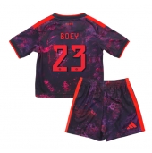 Billige Bayern Munich Sacha Boey #23 Tredje trøje Børn 2026-27 Kort ærmer (+ bukser)