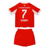 Billige Bayern Munich Serge Gnabry #7 Hjemmebanetrøje Børn 2025-26 Kort ærmer (+ bukser)