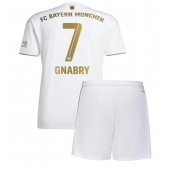 Billige Bayern Munich Serge Gnabry #7 Udebanetrøje Børn 2022-23 Kort ærmer (+ bukser)