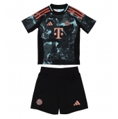 Billige Bayern Munich Udebanetrøje Børn 2024-25 Kort ærmer (+ bukser)