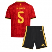 Billige Belgien Maxim De Cuyper #5 Hjemmebanetrøje Børn VM 2026 Kort ærmer (+ bukser)