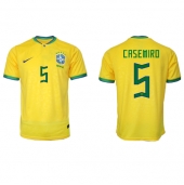 Billige Brasilien Casemiro #5 Hjemmebanetrøje VM 2022 Kort ærmer