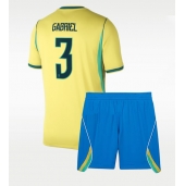 Billige Brasilien Gabriel Magalhaes #3 Hjemmebanetrøje Børn VM 2026 Kort ærmer (+ bukser)