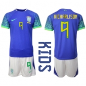Billige Brasilien Richarlison #9 Udebanetrøje Børn VM 2022 Kort ærmer (+ bukser)