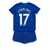Billige Chelsea Raheem Sterling #17 Hjemmebanetrøje Børn 2022-23 Kort ærmer (+ bukser)