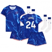 Billige Chelsea Reece James #24 Hjemmebanetrøje Børn 2024-25 Kort ærmer (+ bukser)