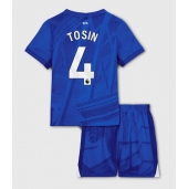 Billige Chelsea Tosin Adarabioyo #4 Hjemmebanetrøje Børn 2025-26 Kort ærmer (+ bukser)