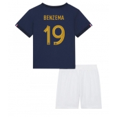 Billige Frankrig Karim Benzema #19 Hjemmebanetrøje Børn VM 2022 Kort ærmer (+ bukser)