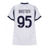 Billige Inter Milan Alessandro Bastoni #95 Udebanetrøje Dame 2026-27 Kort ærmer