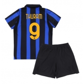 Billige Inter Milan Marcus Thuram #9 Hjemmebanetrøje Børn 2026-27 Kort ærmer (+ bukser)