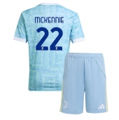 Billige Juventus Weston McKennie #22 Udebanetrøje Børn 2025-26 Kort ærmer (+ bukser)