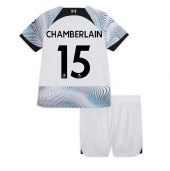 Billige Liverpool Chamberlain #15 Udebanetrøje Børn 2022-23 Kort ærmer (+ bukser)