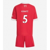 Billige Liverpool Ibrahima Konate #5 Hjemmebanetrøje Børn 2025-26 Kort ærmer (+ bukser)