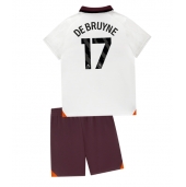 Billige Manchester City Kevin De Bruyne #17 Udebanetrøje Børn 2023-24 Kort ærmer (+ bukser)