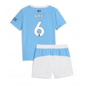 Billige Manchester City Nathan Ake #6 Hjemmebanetrøje Børn 2025-26 Kort ærmer (+ bukser)