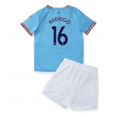 Billige Manchester City Rodri Hernandez #16 Hjemmebanetrøje Børn 2022-23 Kort ærmer (+ bukser)