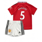 Billige Manchester United Harry Maguire #5 Hjemmebanetrøje Børn 2022-23 Kort ærmer (+ bukser)
