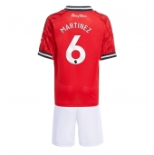 Billige Manchester United Lisandro Martinez #6 Hjemmebanetrøje Børn 2025-26 Kort ærmer (+ bukser)