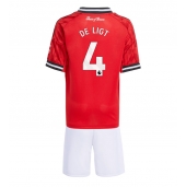 Billige Manchester United Matthijs de Ligt #4 Hjemmebanetrøje Børn 2025-26 Kort ærmer (+ bukser)