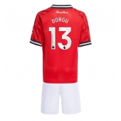 Billige Manchester United Patrick Dorgu #13 Hjemmebanetrøje Børn 2025-26 Kort ærmer (+ bukser)