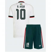 Billige Mexico Alexis Vega #10 Udebanetrøje Børn VM 2026 Kort ærmer (+ bukser)