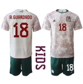 Billige Mexico Andres Guardado #18 Udebanetrøje Børn VM 2022 Kort ærmer (+ bukser)