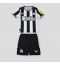 Billige Newcastle United Hjemmebanetrøje Børn 2023-24 Kort ærmer (+ bukser)
