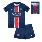 Billige Paris Saint-Germain Hjemmebanetrøje Børn 2024-25 UCL Champions Kort ærmer (+ bukser)