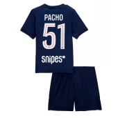 Billige Paris Saint-Germain Willian Pacho #51 Hjemmebanetrøje Børn 2025-26 Kort ærmer (+ bukser)
