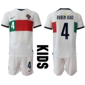 Billige Portugal Ruben Dias #4 Udebanetrøje Børn VM 2022 Kort ærmer (+ bukser)