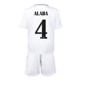 Billige Real Madrid David Alaba #4 Hjemmebanetrøje Børn 2022-23 Kort ærmer (+ bukser)