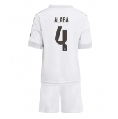 Billige Real Madrid David Alaba #4 Hjemmebanetrøje Børn 2025-26 Kort ærmer (+ bukser)