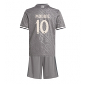 Billige Real Madrid Luka Modric #10 Tredje trøje Børn 2024-25 Kort ærmer (+ bukser)