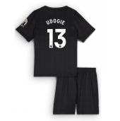 Billige Tottenham Hotspur Destiny Udogie #13 Udebanetrøje Børn 2025-26 Kort ærmer (+ bukser)